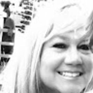 Meet your Posher, Lena